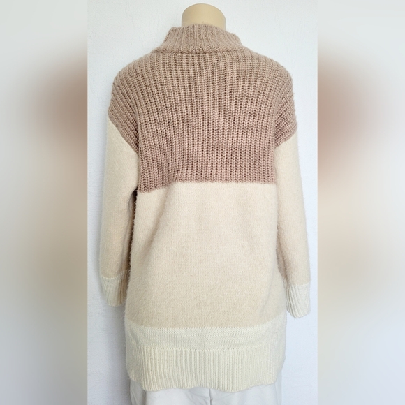 Ann Taylor Women Oversize Wool Blend Seeater Colorblock Mock Neck Cream/Mauve S - Picture 15 of 16